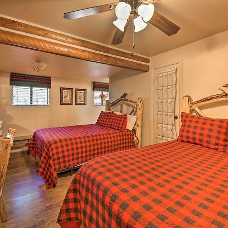 Rustic Lakeside Cabin - Family And Pet Friendly! パイントップ・レイクサイド エクステリア 写真