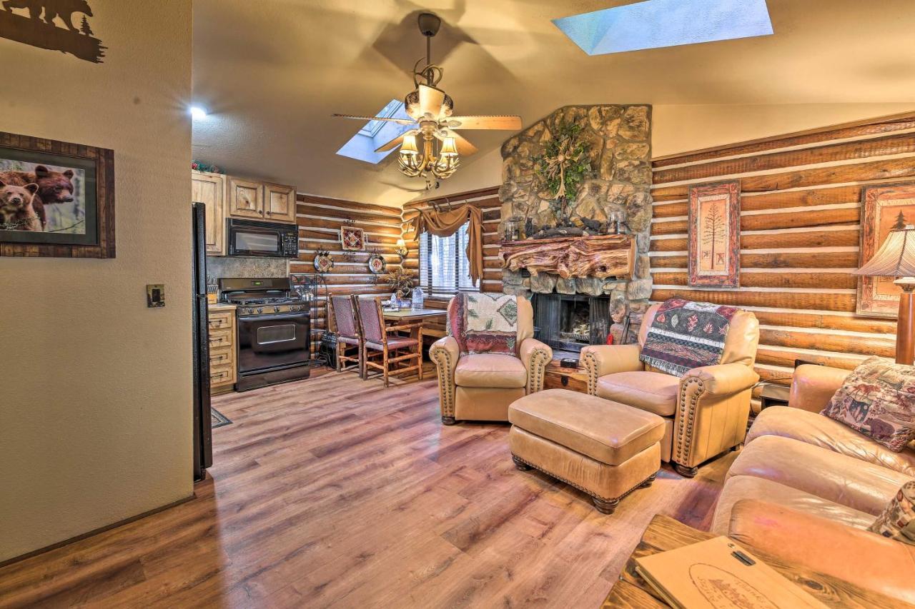 Rustic Lakeside Cabin - Family And Pet Friendly! パイントップ・レイクサイド エクステリア 写真