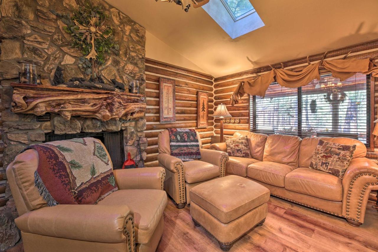Rustic Lakeside Cabin - Family And Pet Friendly! パイントップ・レイクサイド エクステリア 写真