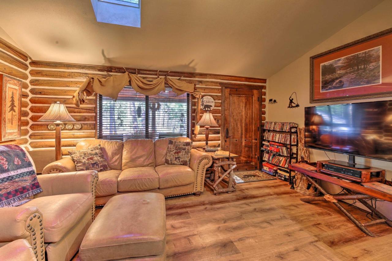 Rustic Lakeside Cabin - Family And Pet Friendly! パイントップ・レイクサイド エクステリア 写真