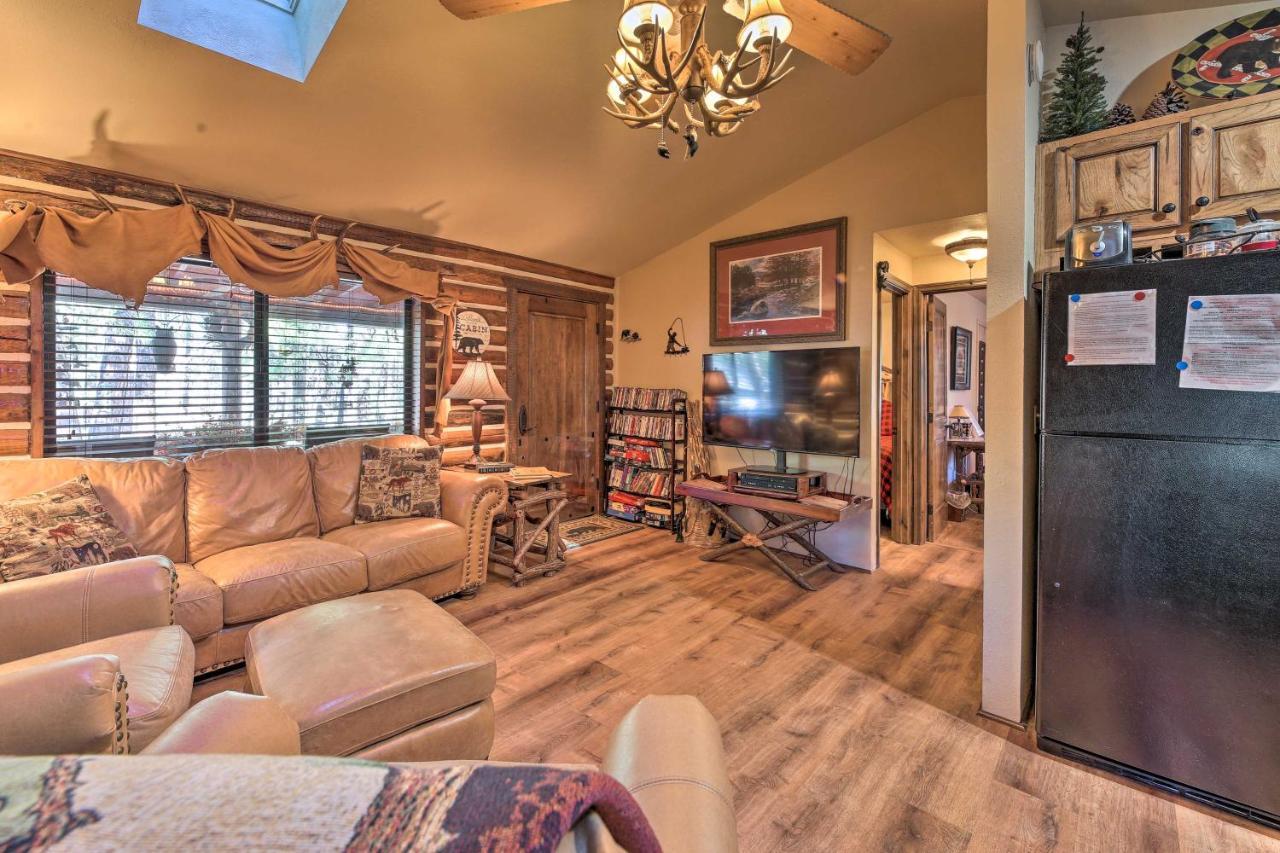 Rustic Lakeside Cabin - Family And Pet Friendly! パイントップ・レイクサイド エクステリア 写真