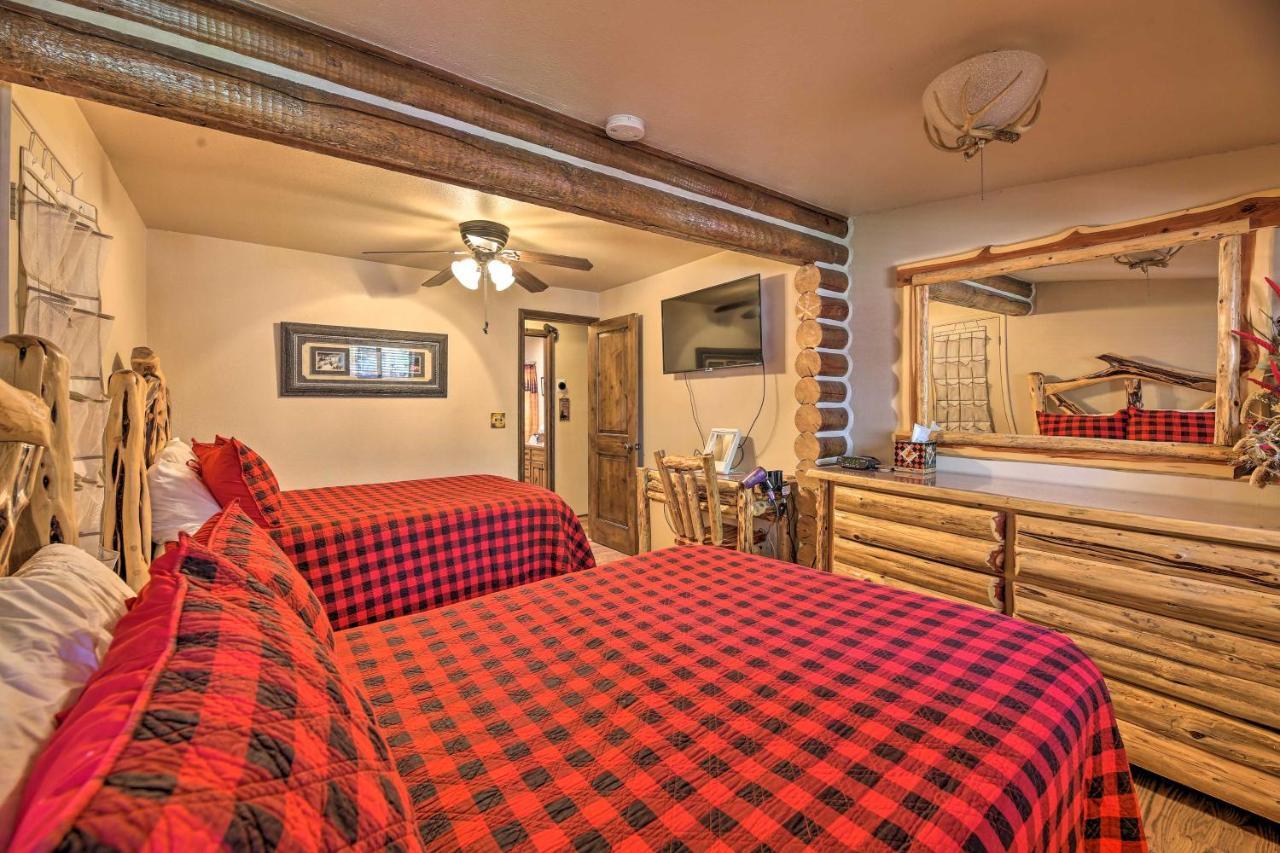 Rustic Lakeside Cabin - Family And Pet Friendly! パイントップ・レイクサイド エクステリア 写真